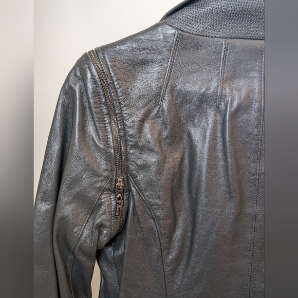 Guess by Marciano 2000s Vintage Grey Leather Jacket - Picture 4 of 16